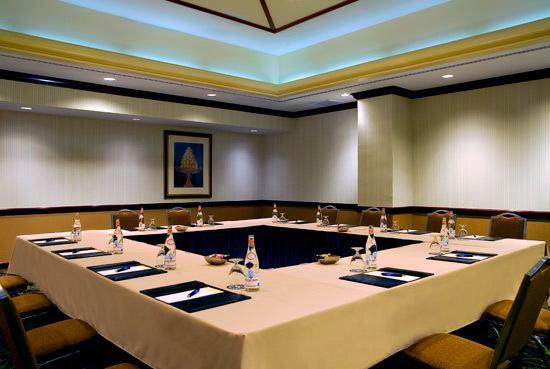 College Park Sheraton Atlanta Airport Hotel מראה חיצוני תמונה