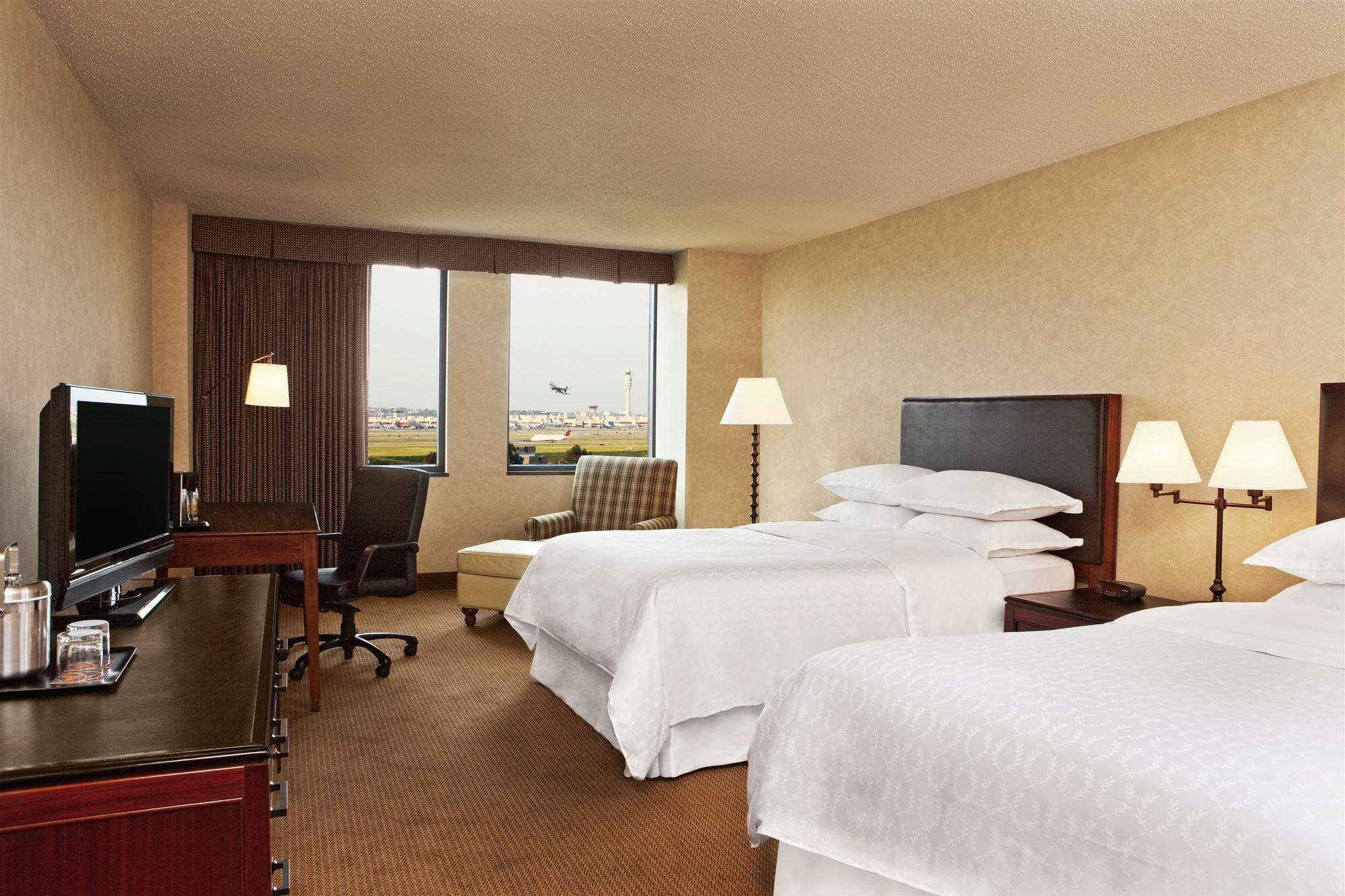 College Park Sheraton Atlanta Airport Hotel מראה חיצוני תמונה